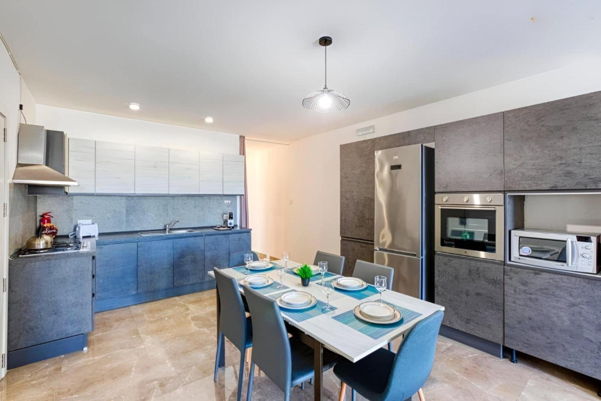 Large, 3 Bedroom Apartment In Marsascala Marsaskala Ngoại thất bức ảnh